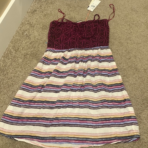 NWT Roxy halter dress size M (fits small!!) - Picture 1 of 2